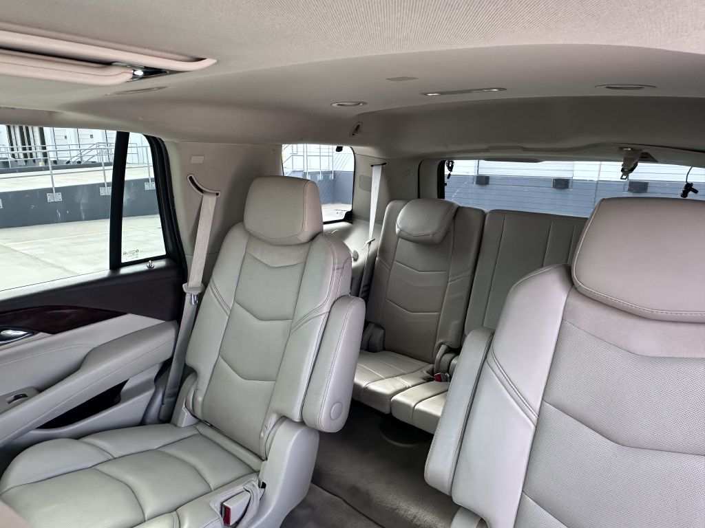 Photo 13 of this CADILLAC ESCALADE