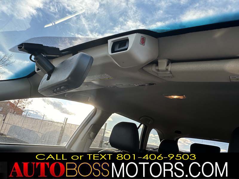 Photo 17 of this SUBARU OUTBACK