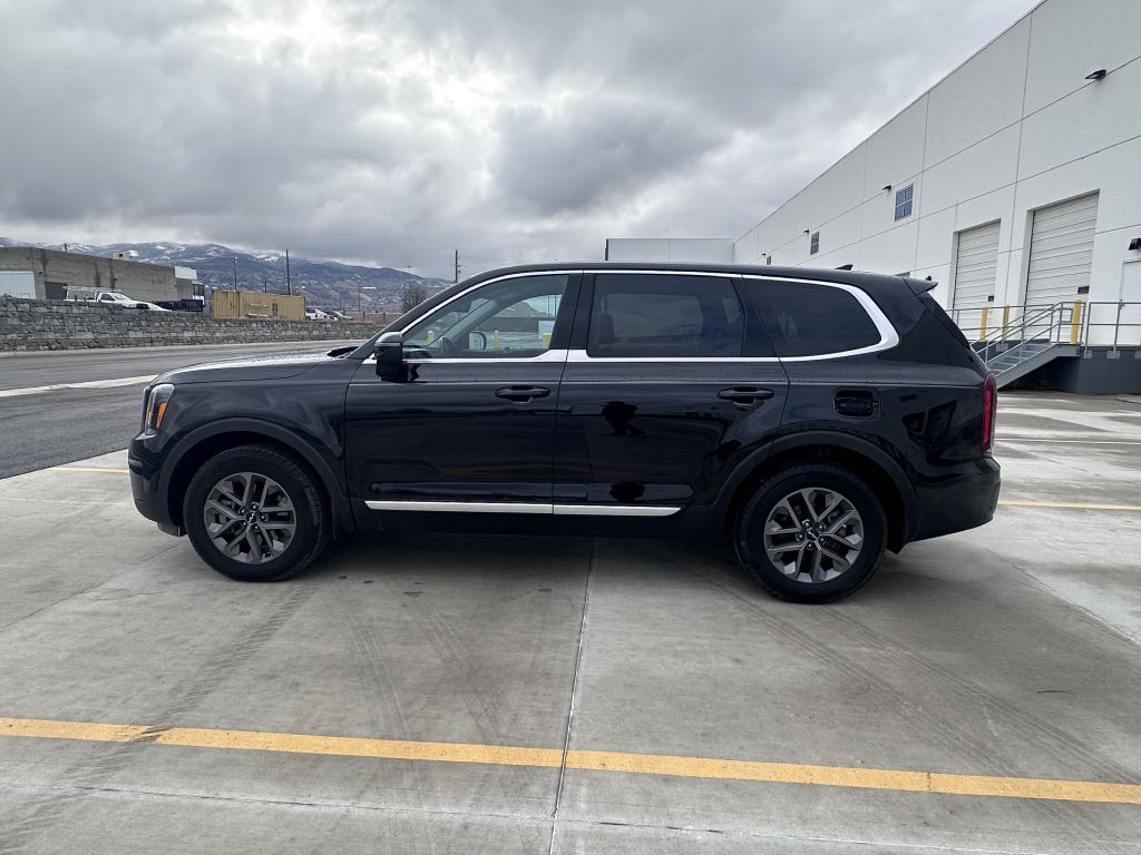 Photo 7 of this KIA TELLURIDE