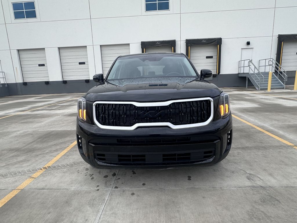 Photo 9 of this KIA TELLURIDE