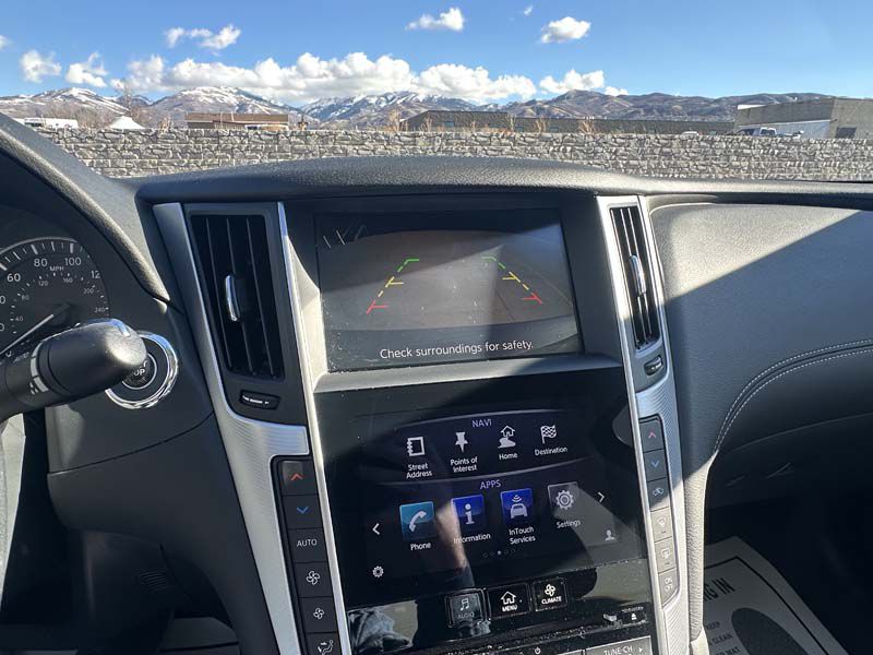Photo 17 of this INFINITI Q50