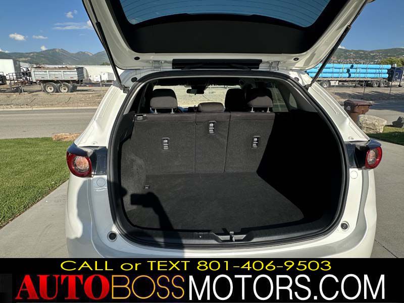 Photo 19 of this MAZDA CX-5