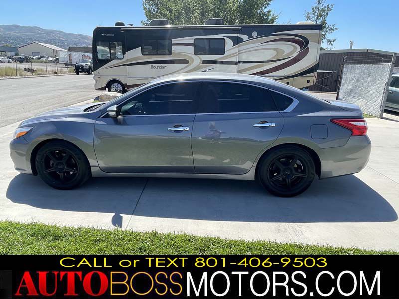 Photo 6 of this NISSAN ALTIMA