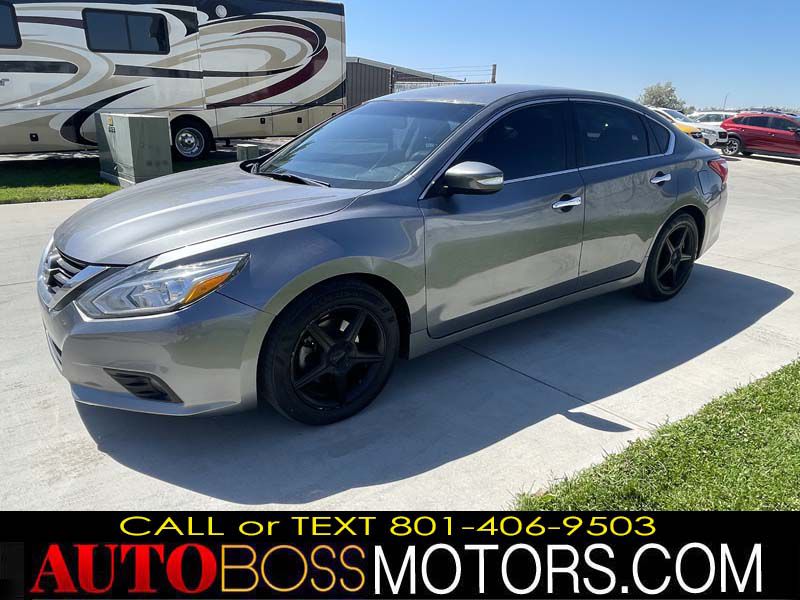 Photo 7 of this NISSAN ALTIMA
