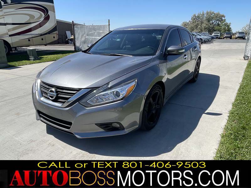 Photo 8 of this NISSAN ALTIMA