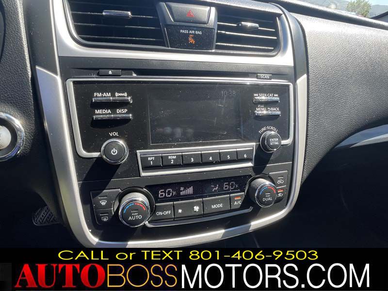 Photo 21 of this NISSAN ALTIMA