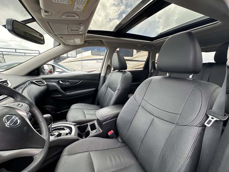 Photo 10 of this NISSAN ROGUE