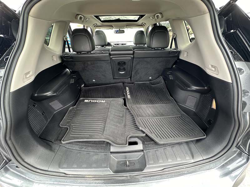 Photo 15 of this NISSAN ROGUE