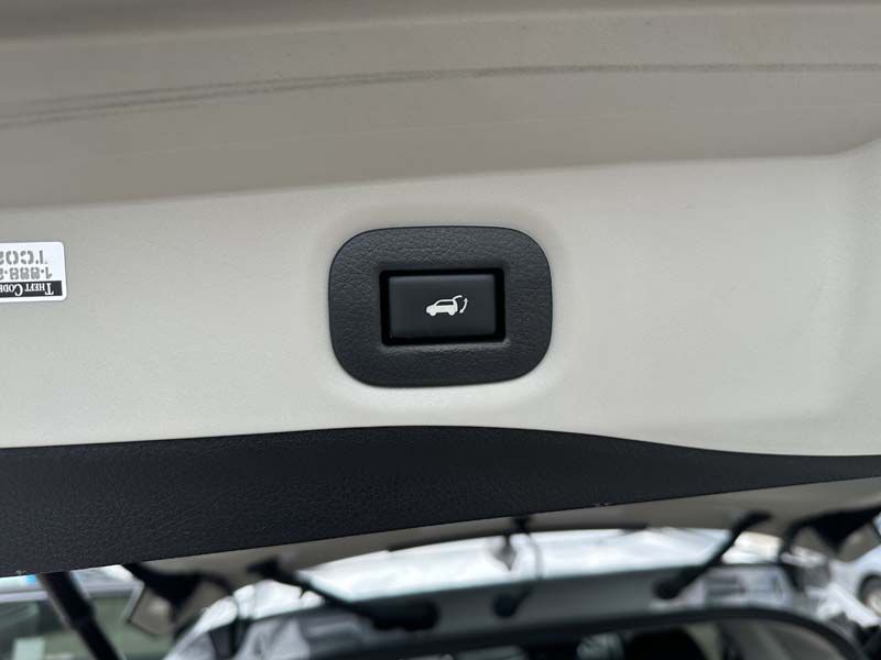 Photo 16 of this NISSAN ROGUE