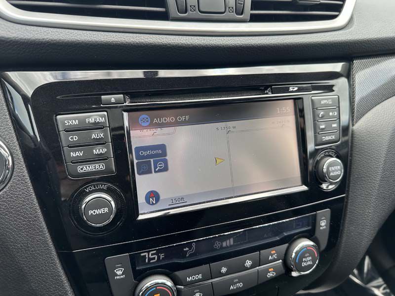 Photo 20 of this NISSAN ROGUE