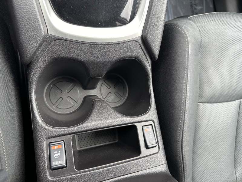 Photo 22 of this NISSAN ROGUE