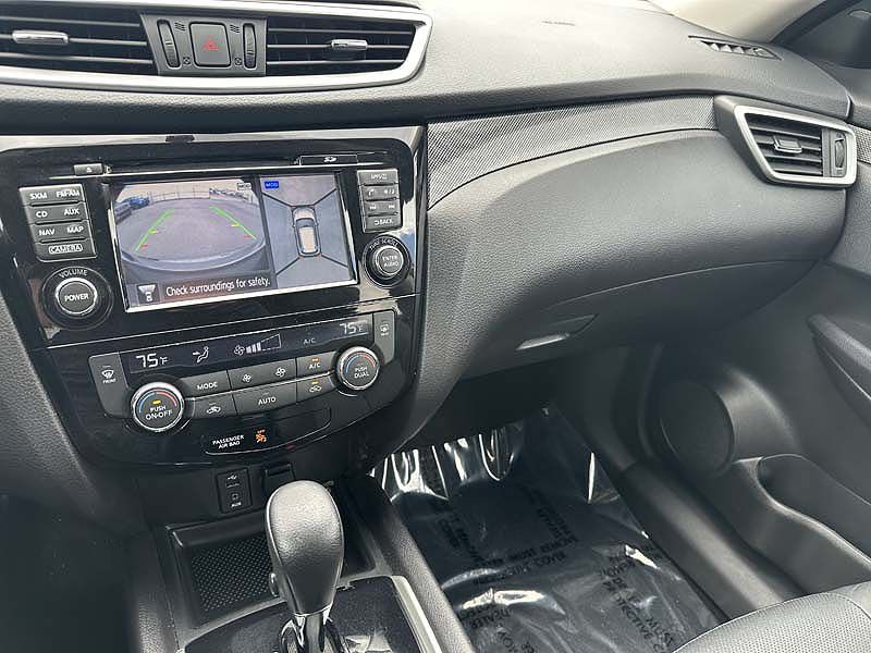 Photo 30 of this NISSAN ROGUE
