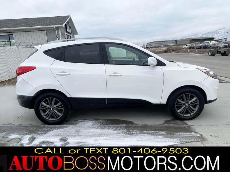 Photo 2 of this HYUNDAI TUCSON