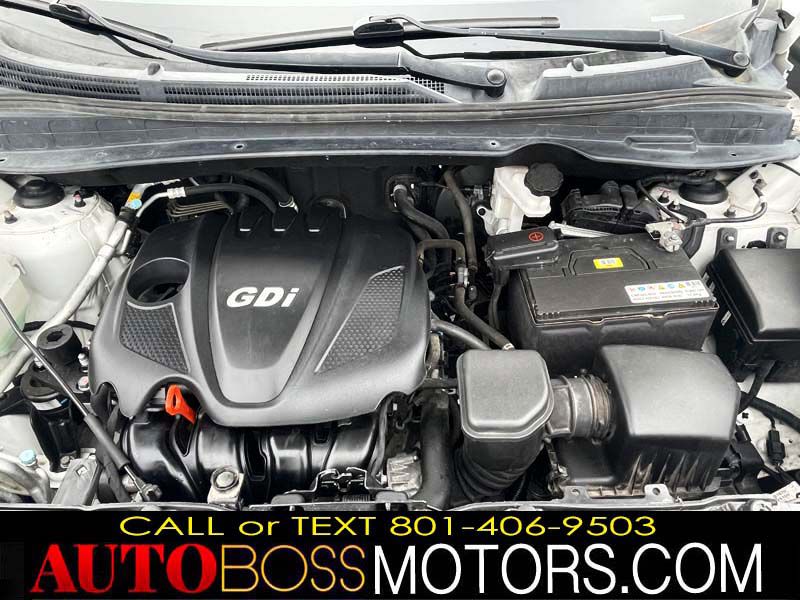 Photo 36 of this HYUNDAI TUCSON