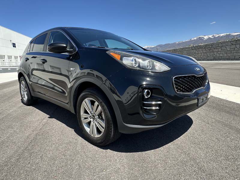 Photo 8 of this KIA SPORTAGE