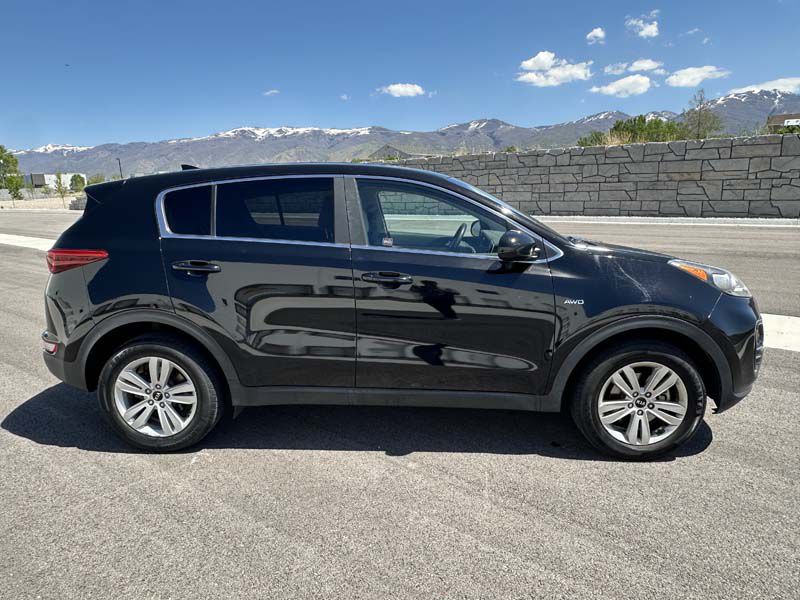 Photo 10 of this KIA SPORTAGE