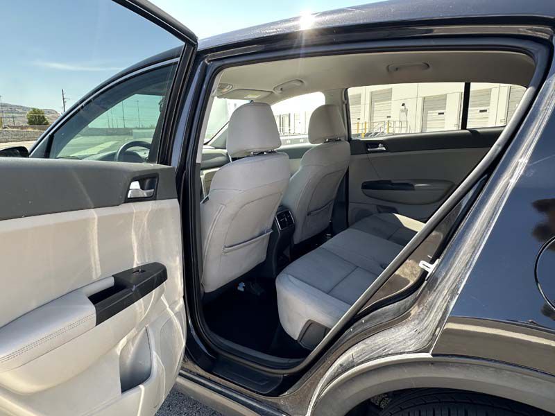 Photo 21 of this KIA SPORTAGE