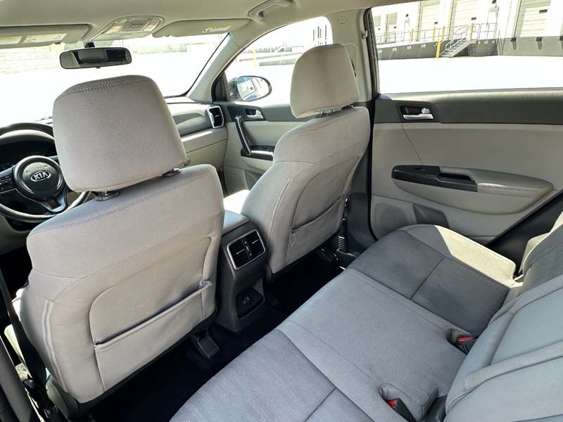 Photo 23 of this KIA SPORTAGE