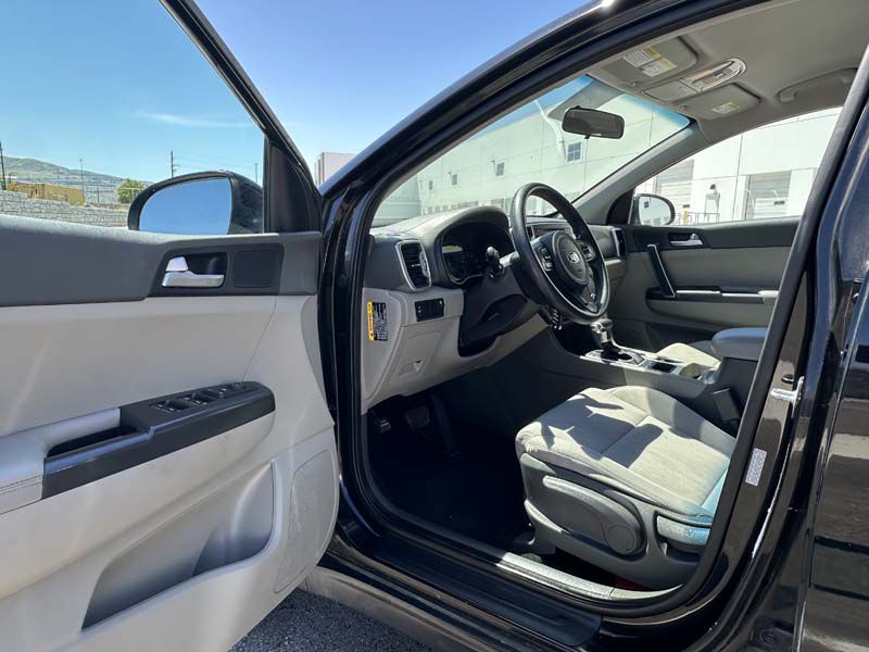 Photo 26 of this KIA SPORTAGE