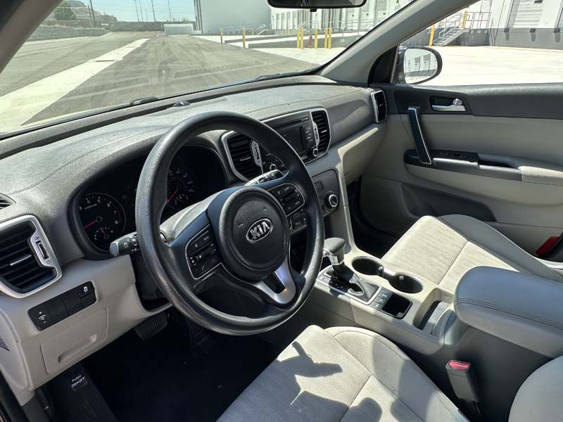 Photo 28 of this KIA SPORTAGE