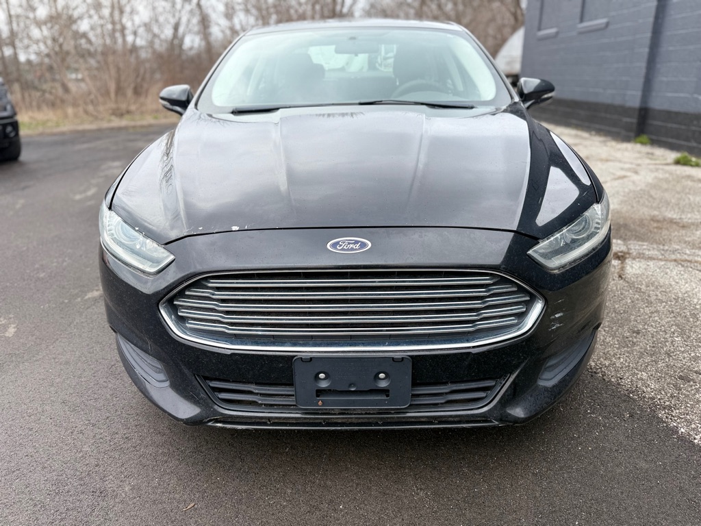 Photo 3 of this FORD FUSION