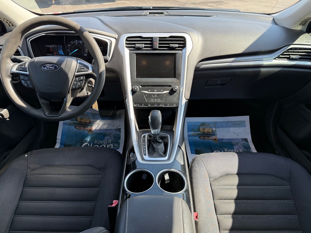 Photo 8 of this FORD FUSION