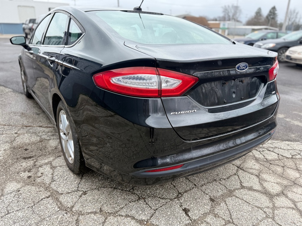 Photo 5 of this FORD FUSION