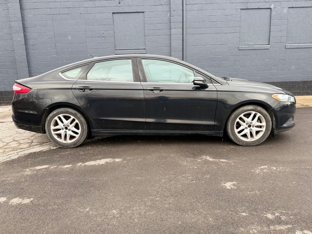 Photo 7 of this FORD FUSION