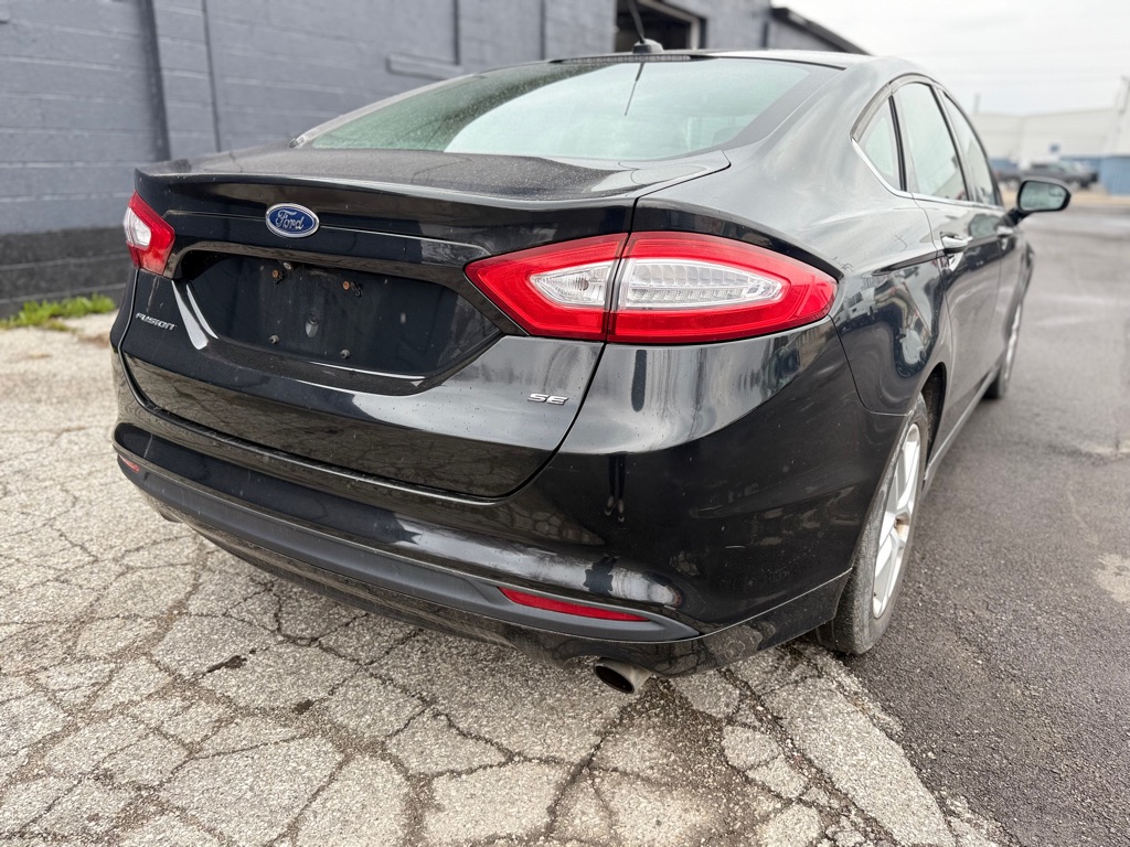 Photo 6 of this FORD FUSION