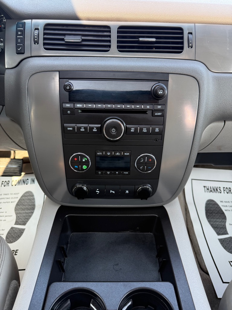 Photo 21 of this CHEVROLET TAHOE