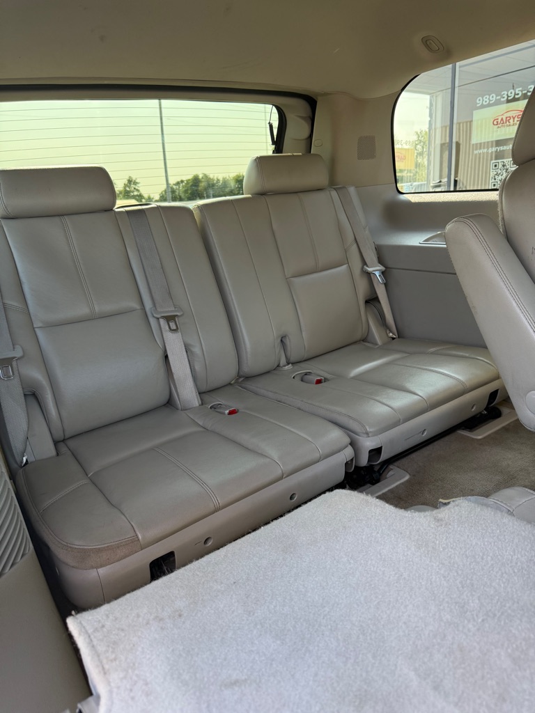 Photo 20 of this CHEVROLET TAHOE