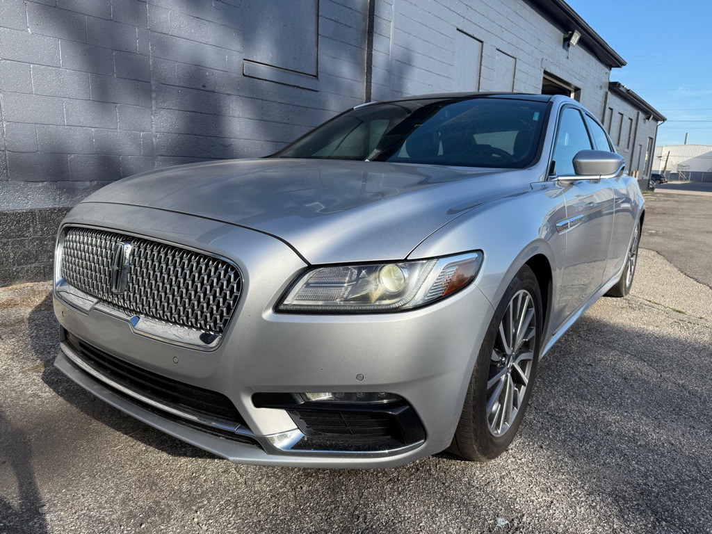Photo 8 of this LINCOLN CONTINENTAL