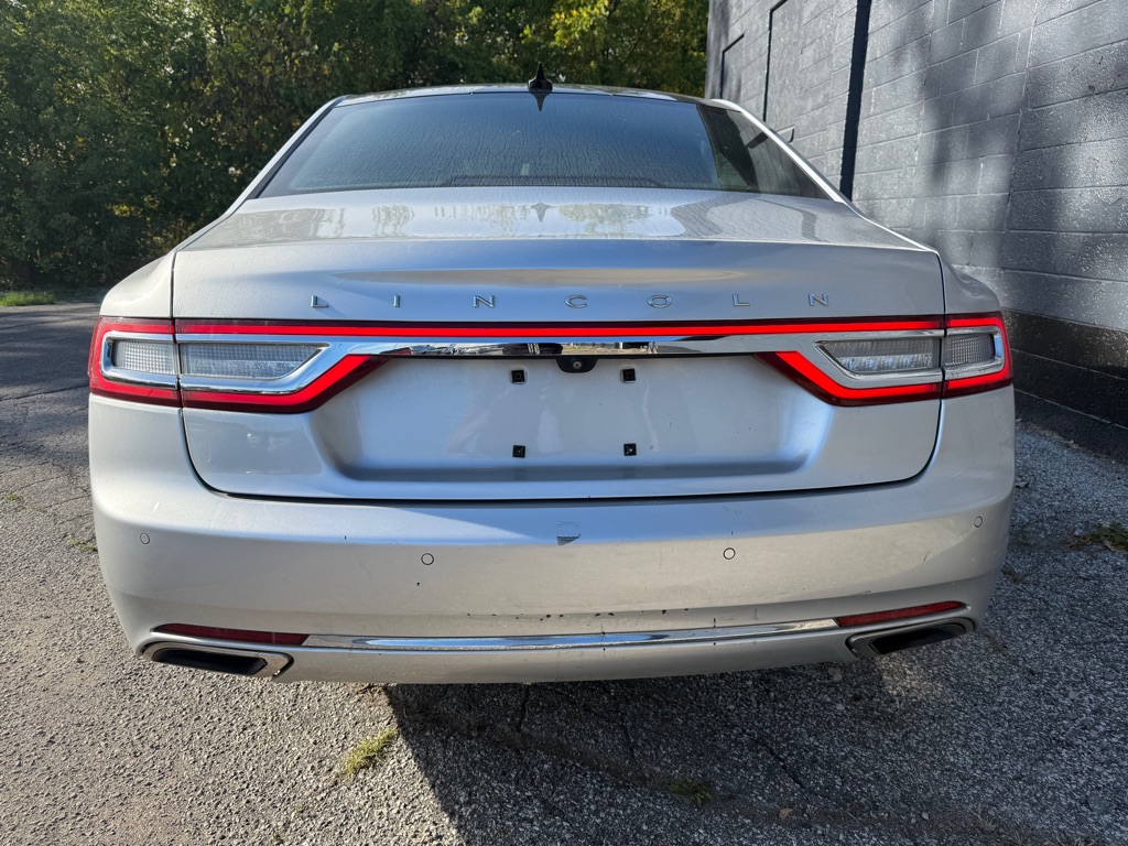 Photo 9 of this LINCOLN CONTINENTAL
