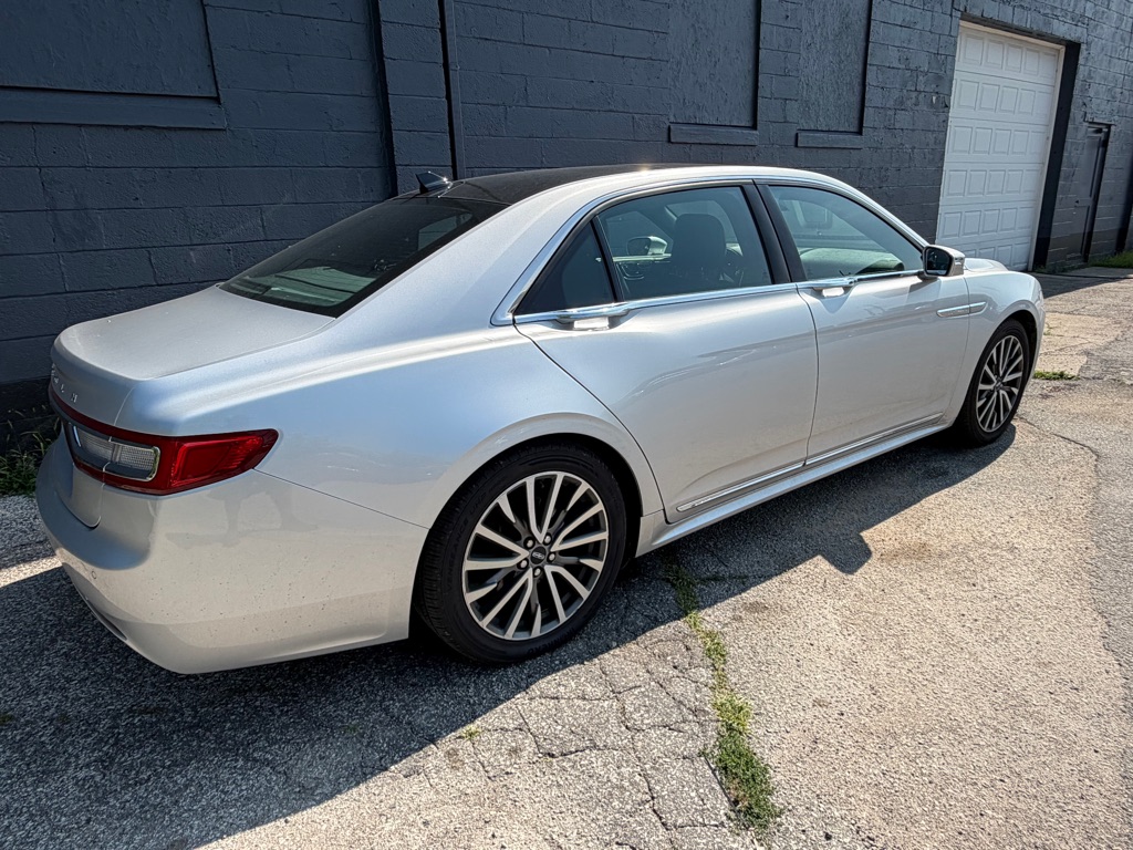 Photo 5 of this LINCOLN CONTINENTAL