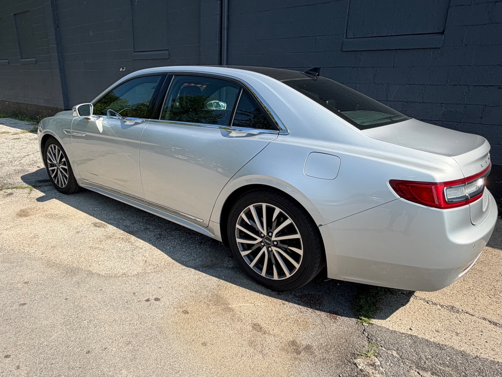 Photo 6 of this LINCOLN CONTINENTAL