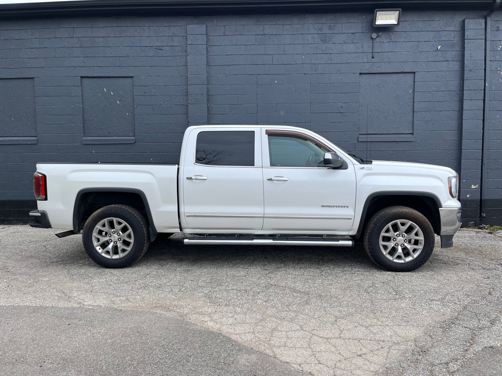 Photo 3 of this GMC SIERRA