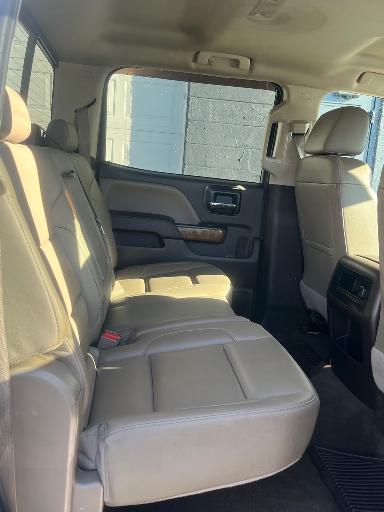Photo 16 of this GMC SIERRA