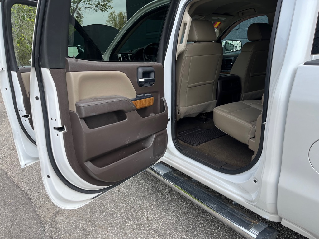 Photo 12 of this GMC SIERRA
