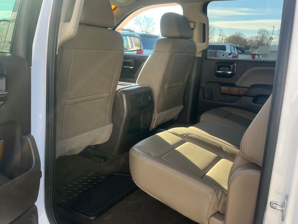 Photo 10 of this GMC SIERRA