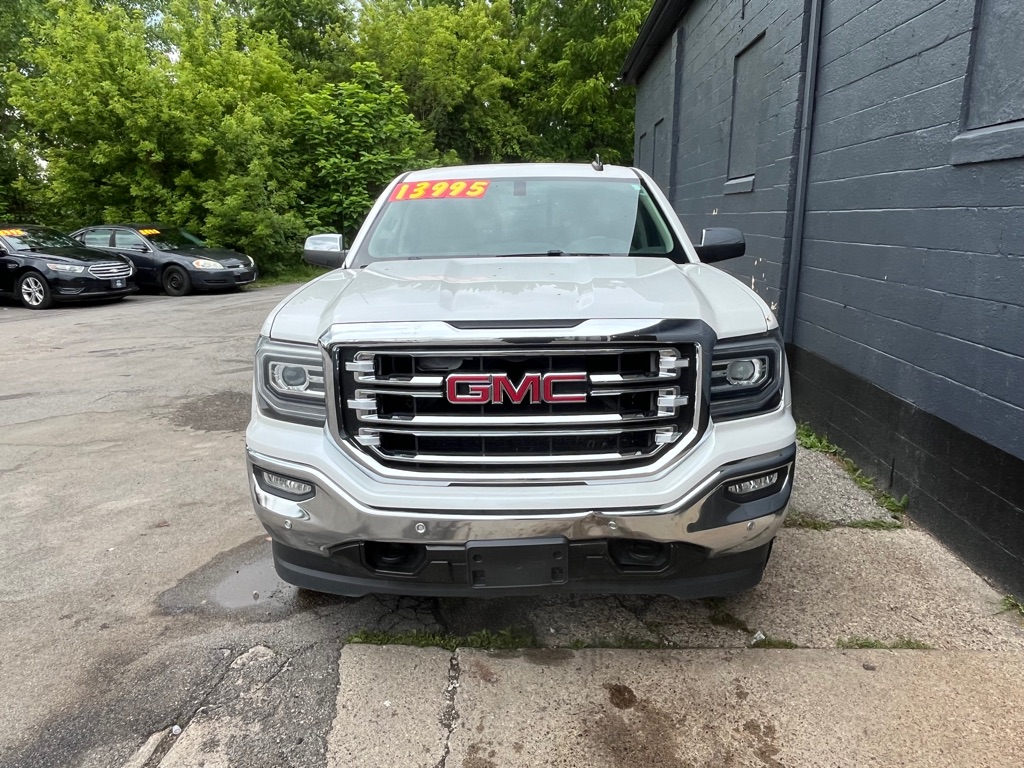 Photo 2 of this GMC SIERRA