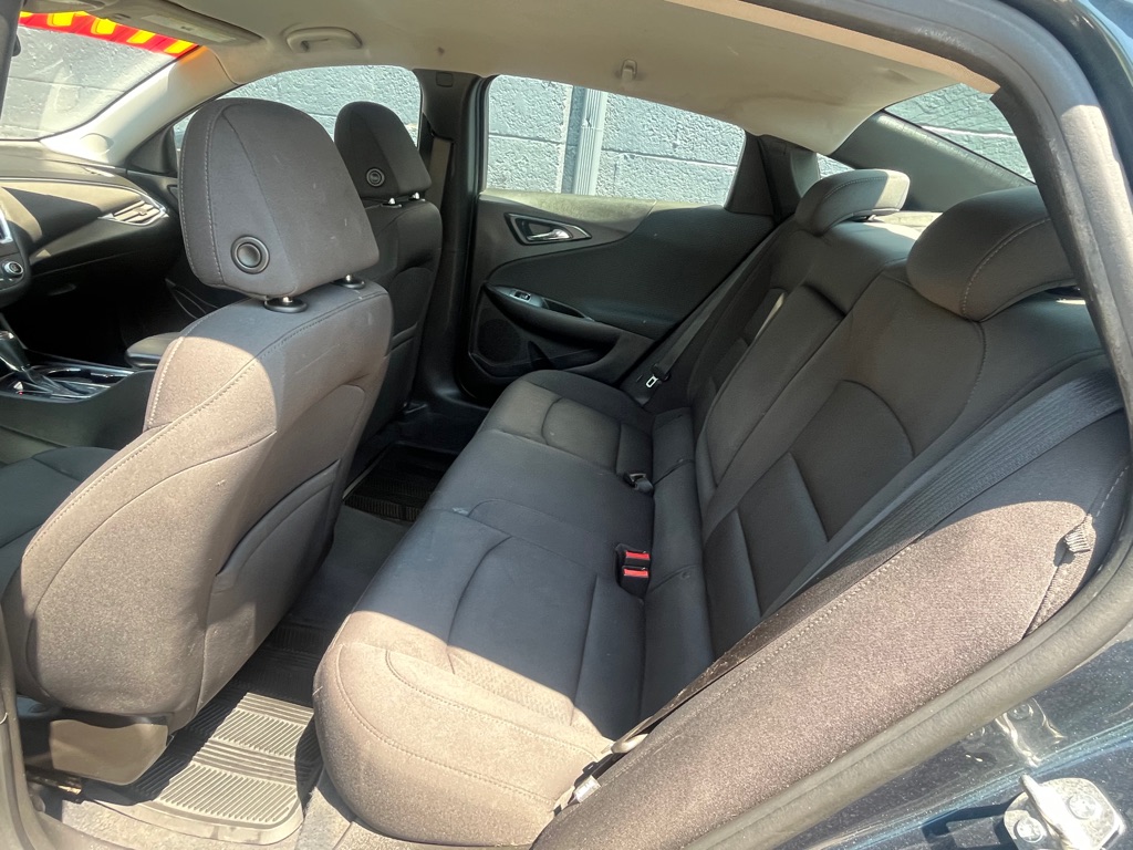 Photo 25 of this CHEVROLET MALIBU
