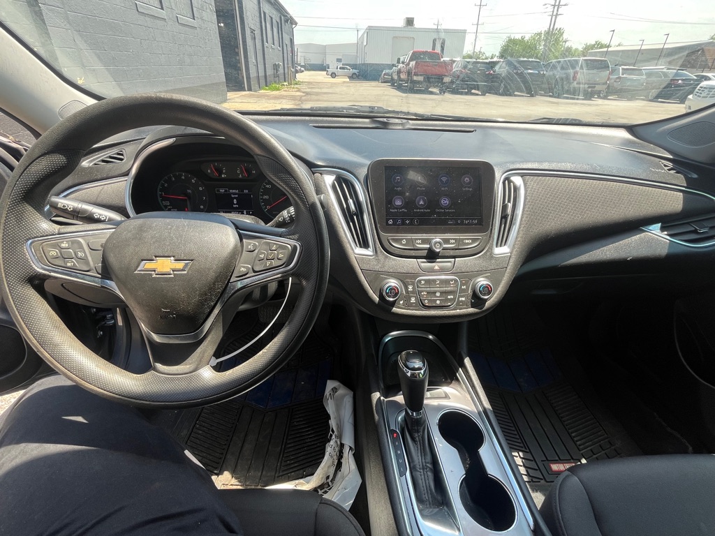 Photo 8 of this CHEVROLET MALIBU