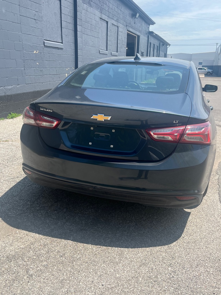 Photo 6 of this CHEVROLET MALIBU