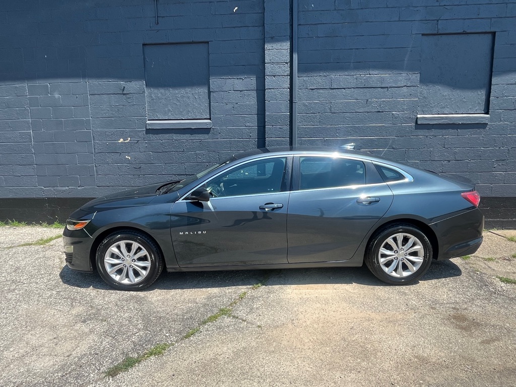 Photo 16 of this CHEVROLET MALIBU