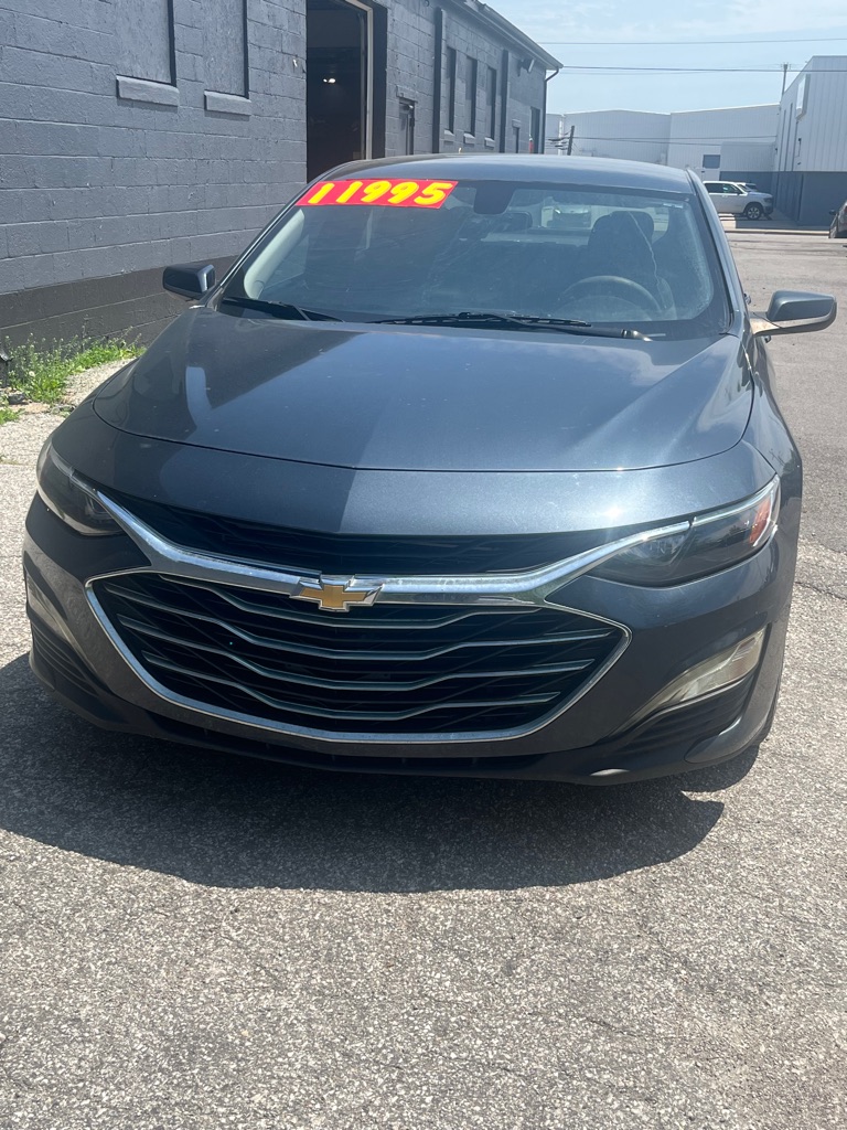 Photo 5 of this CHEVROLET MALIBU