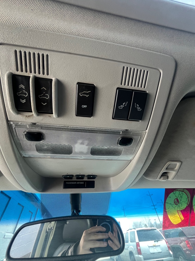 Photo 17 of this CHEVROLET SUBURBAN