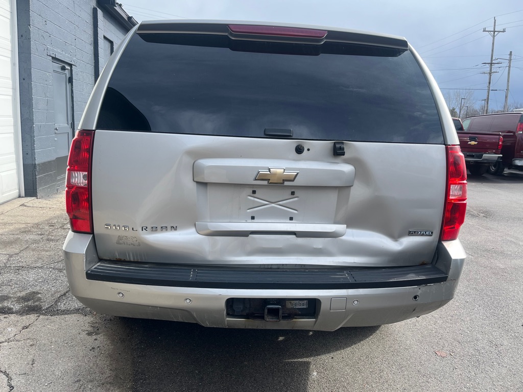 Photo 6 of this CHEVROLET SUBURBAN