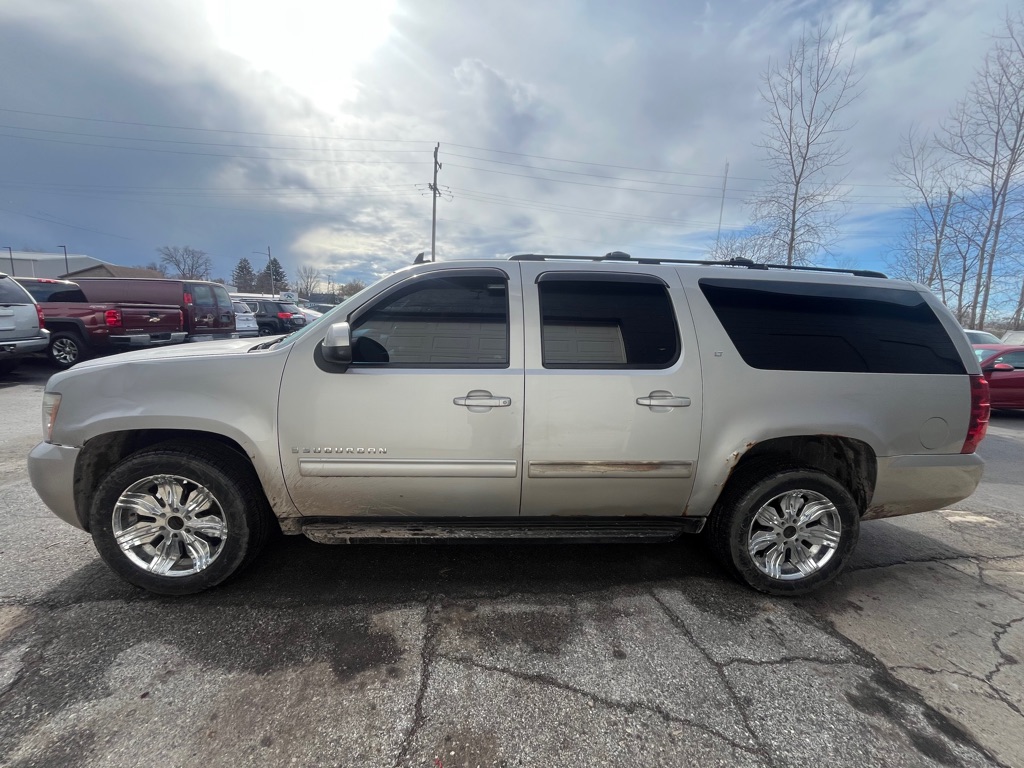 Photo 4 of this CHEVROLET SUBURBAN