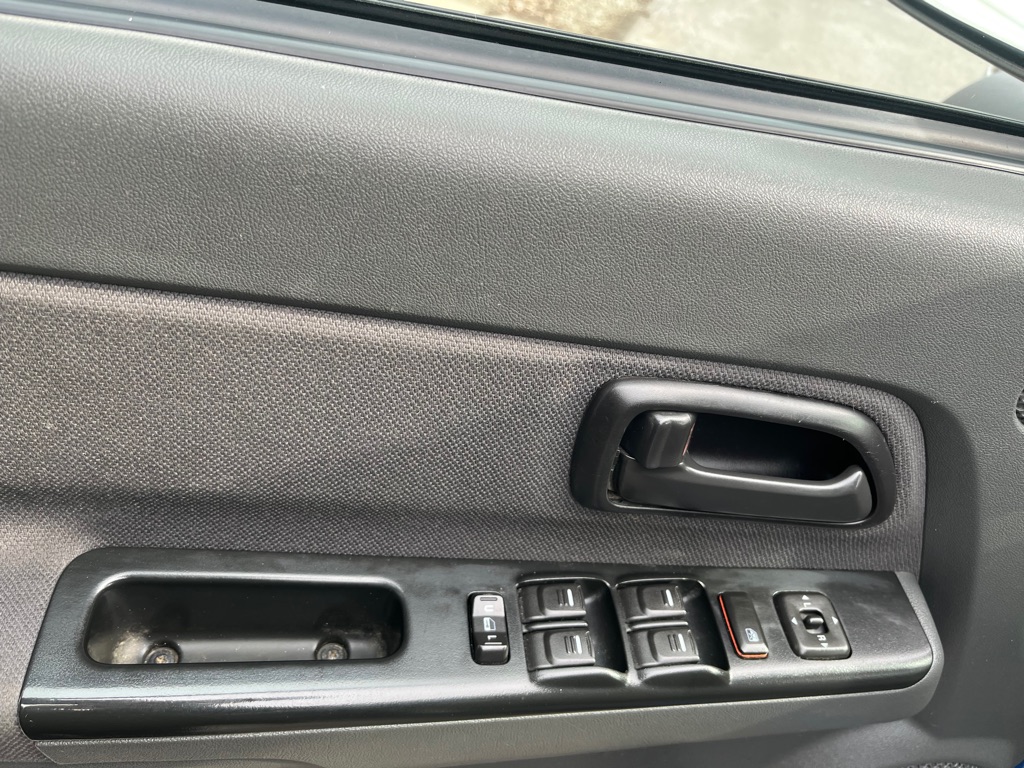 Photo 11 of this CHEVROLET COLORADO
