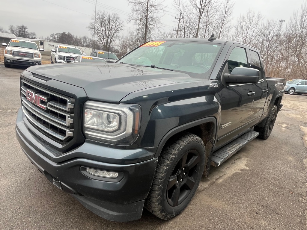 Photo 2 of this GMC SIERRA